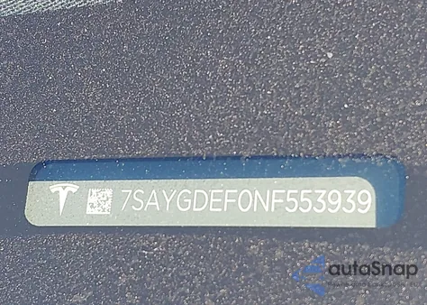 2022 Tesla Model Y Performance Dual Motor All-Wheel Drive z USA, uszkodzony, nr VIN 7SAYGDEF0NF553939